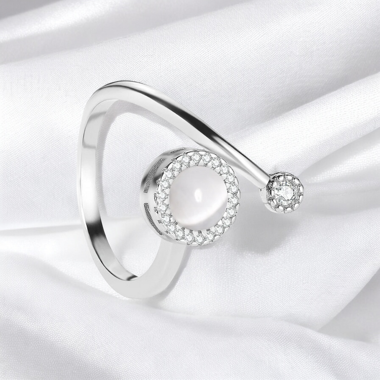 Zilver ring voor stress met zirkoon